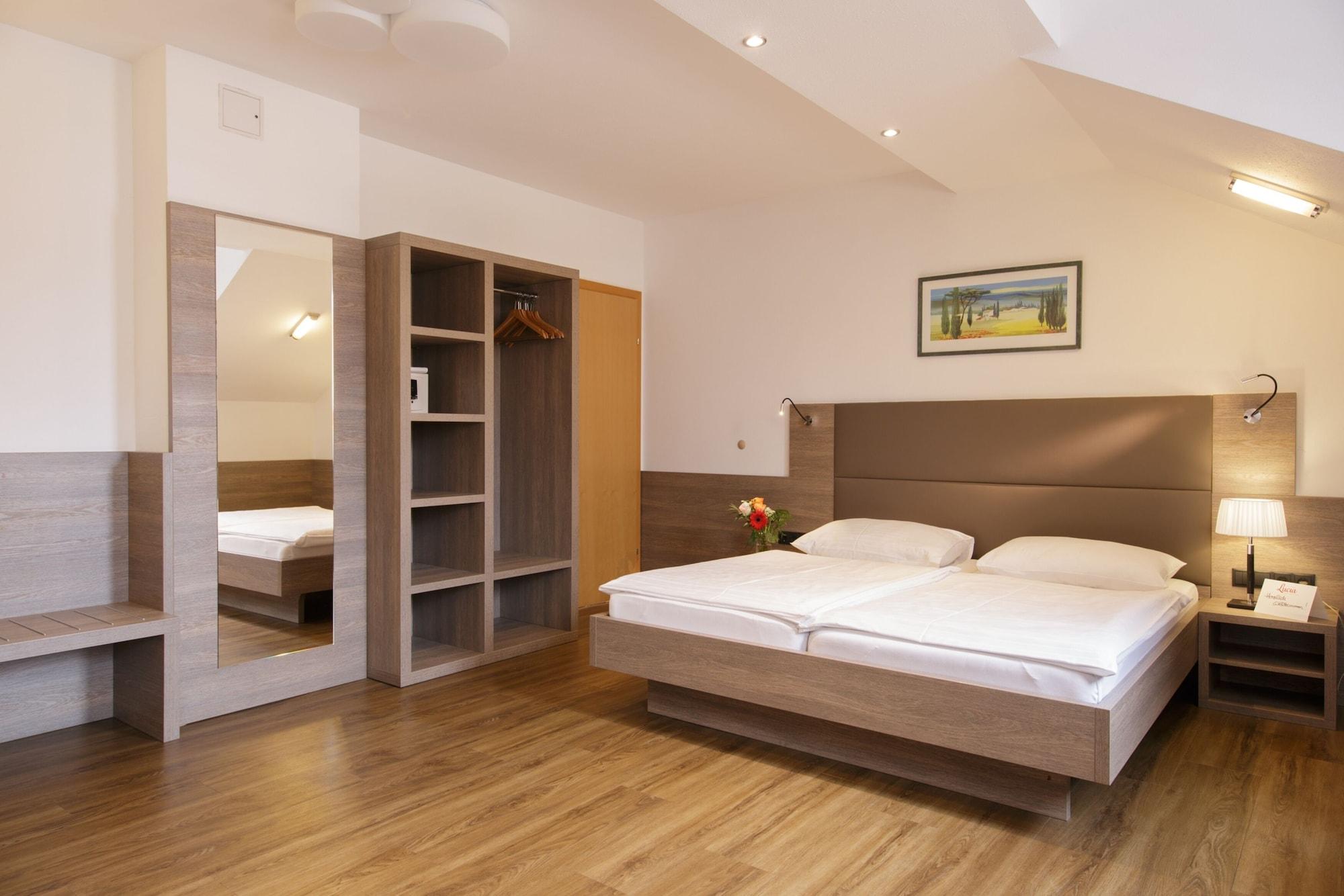 Lucia Hotel Vienne